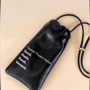 CROSSBODY POUCH- Fluent Italian (Black)